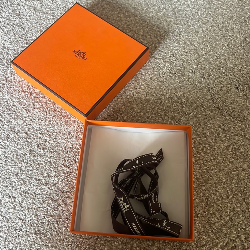 Hermes small empty gift box with tissue and ribbon